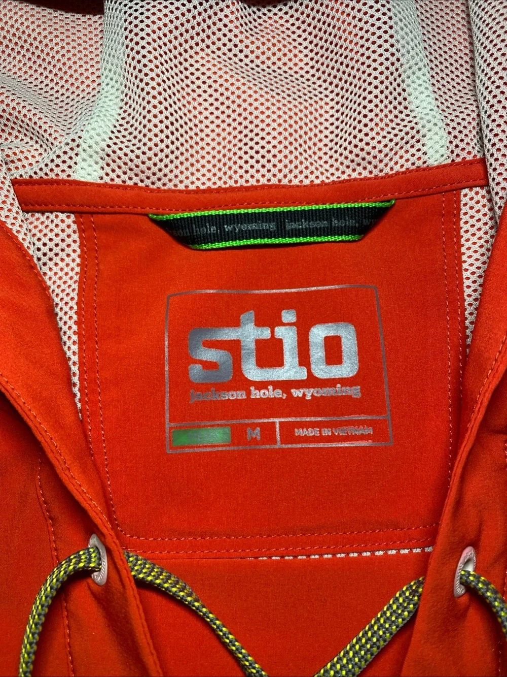 Stio CFS Sun Hoodie Anorack Red Pullover Performance Jacket Men's Size: Medium